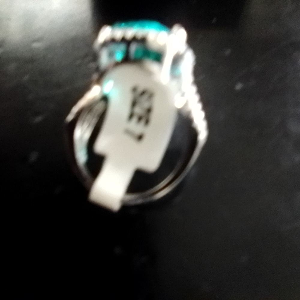 Ring - Picture 3 of 3